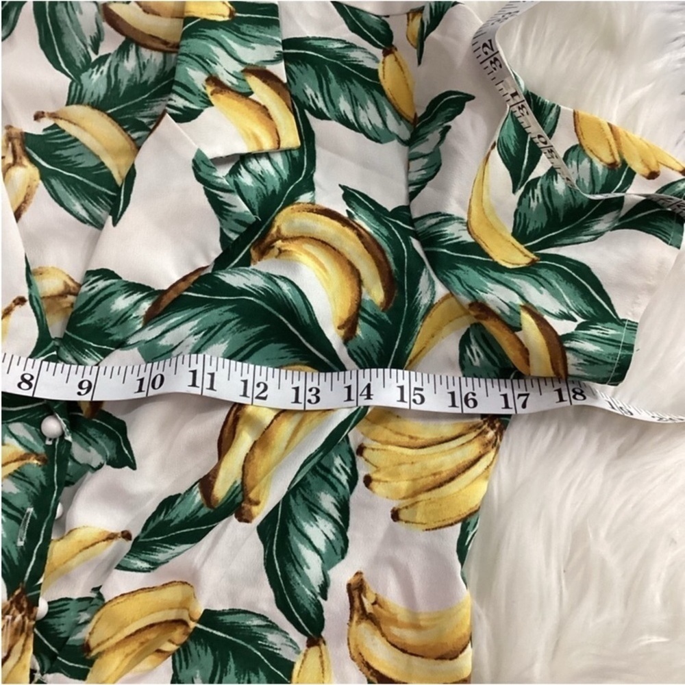 Forever 21 banana theme button tie front cropped top Woman’s size small - Picture 8 of 13
